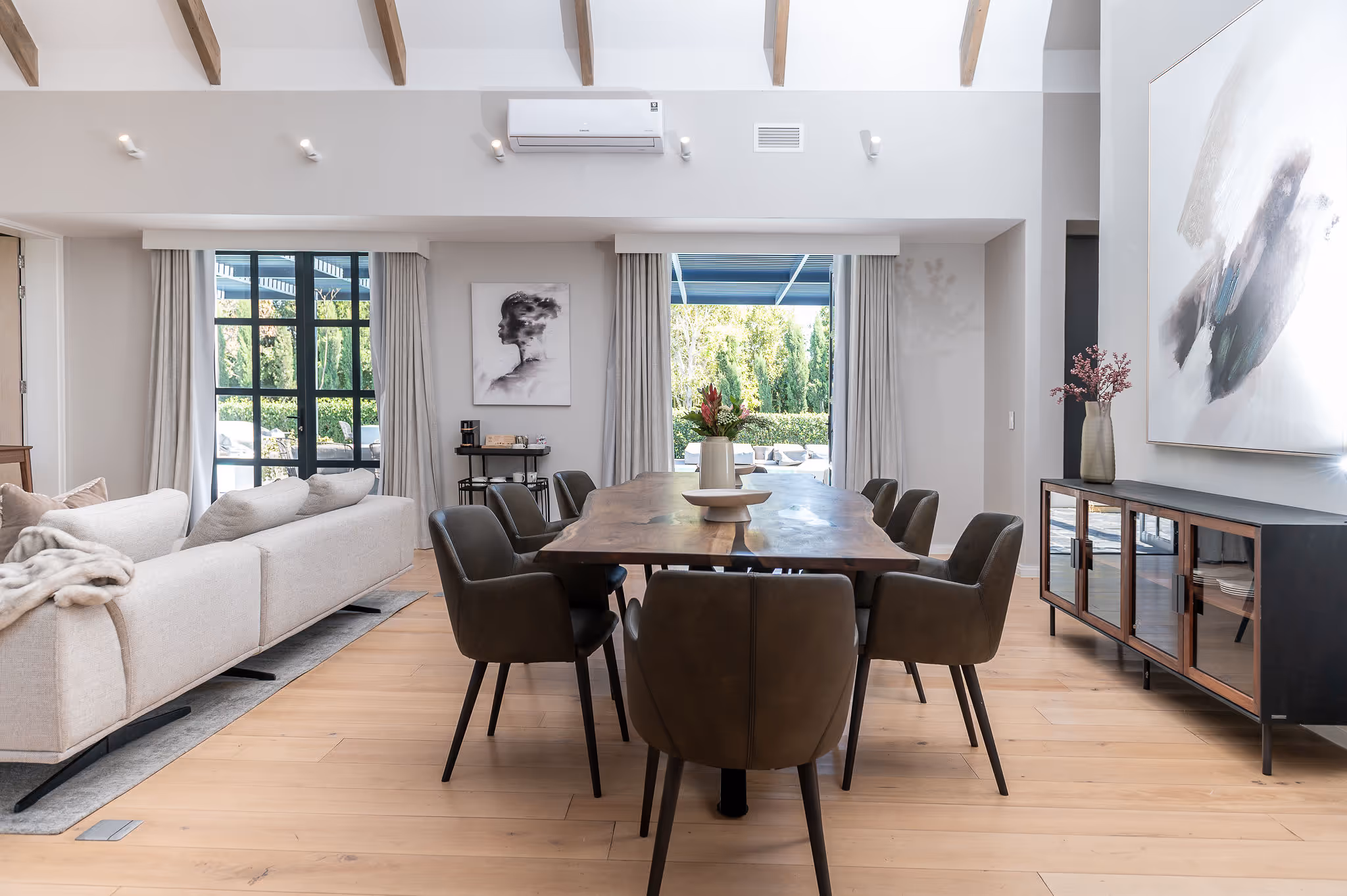 Presidential Suite — Vergenoegd Löw Wine Estate, 2025