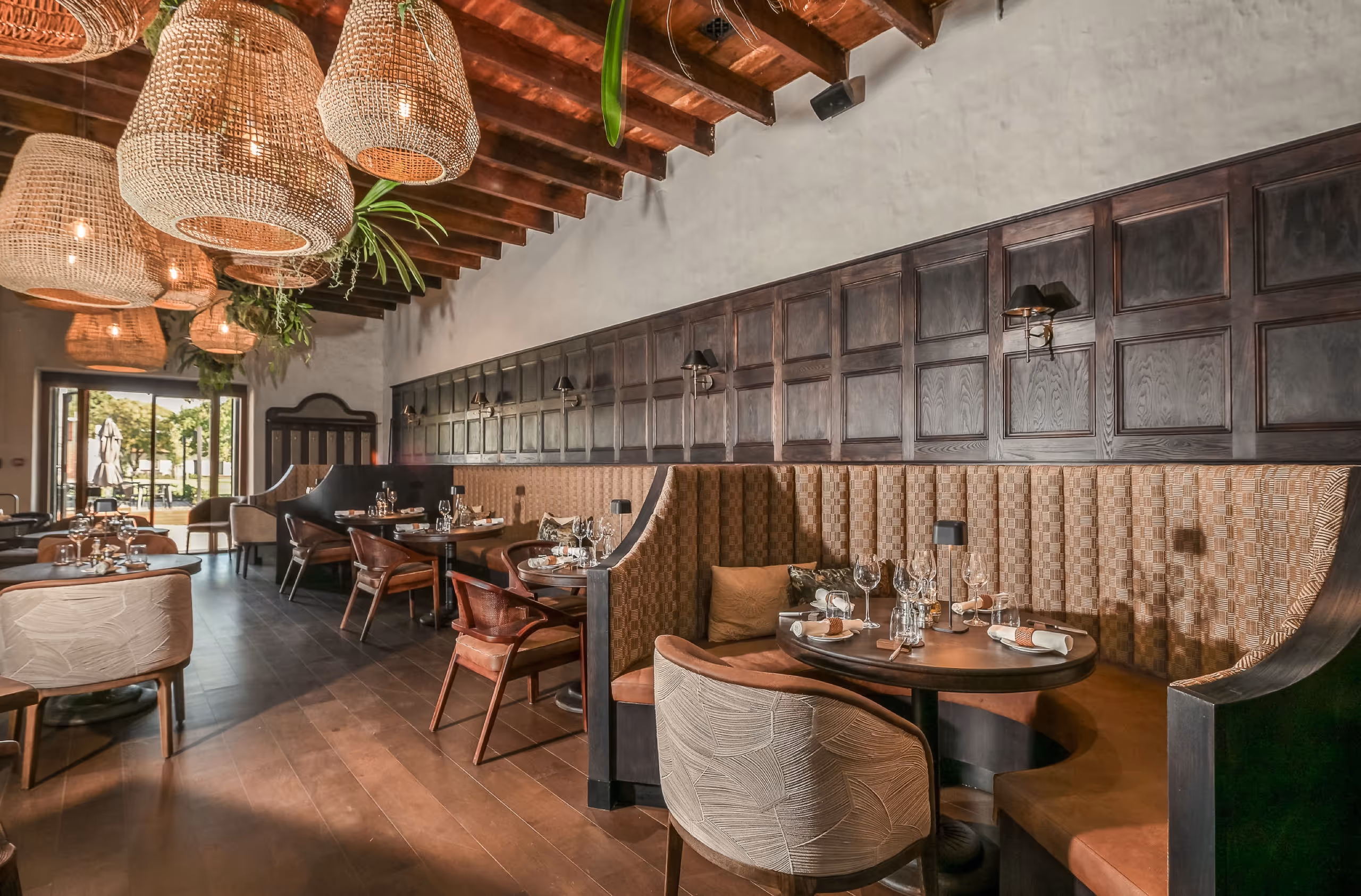 Geuwels Restaurant — Vergenoegd Low